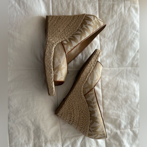 Size 10 Michael Kors Espadrilles - Picture 6 of 6
